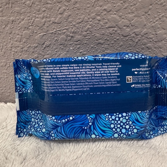 Perfectly Posh~Bare It All~micellar cleansing wipes~New and Sealed package - Picture 2 of 4